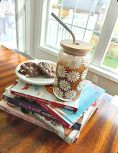Load image into Gallery viewer, Daisy Iced Coffee Glass Can Cup-16 oz
