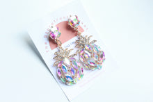 Load image into Gallery viewer, Rhinestone Pineapple Earrings
