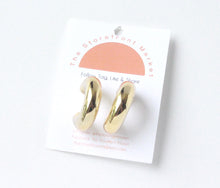 Load image into Gallery viewer, Macaroni Gold Hoops
